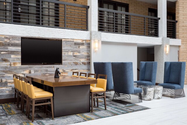 エンバシー スイーツ バイ ヒルトン オースティン セントラル