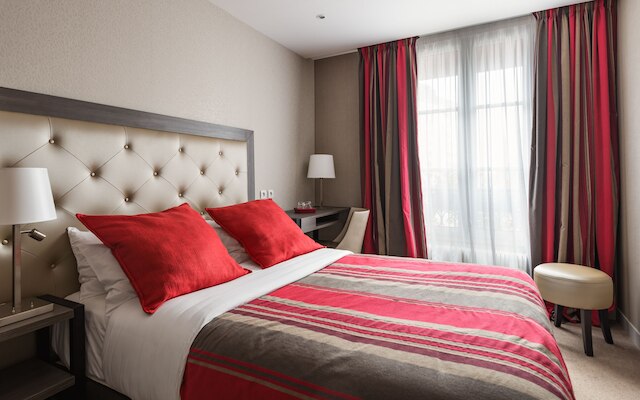 ホテル エッフェル ケネディー