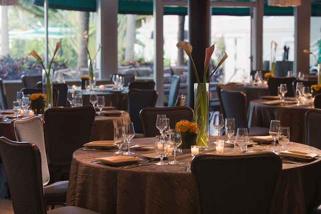 キンプトン サーフコンバー ホテル by IHG