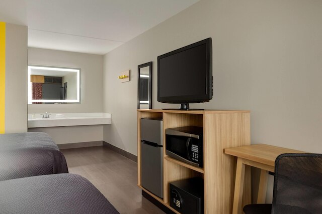 スーパー 8 バイ ウィンダム メドウランズ