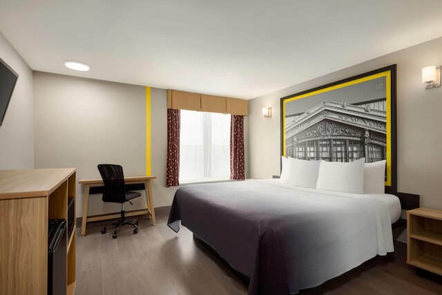 スーパー 8 バイ ウィンダム メドウランズ