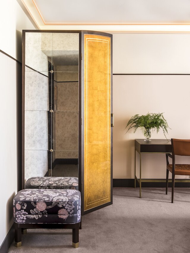 サンセット タワー ホテル