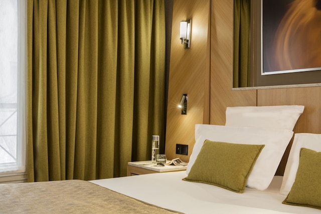 ホテル ルーヴル サント ノレ