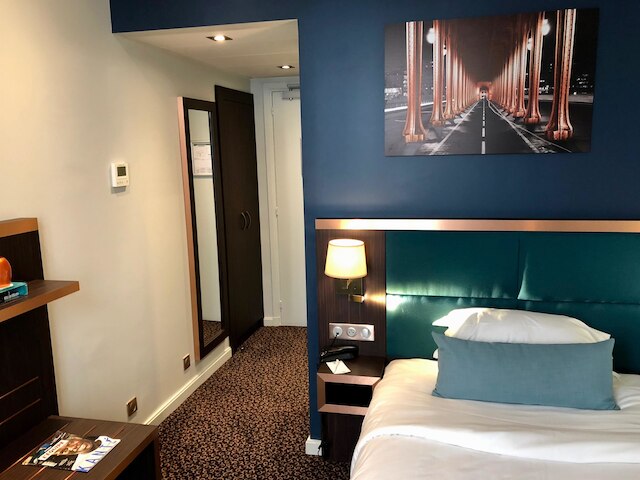 ベスト ウエスタン エンパイア エリーゼ