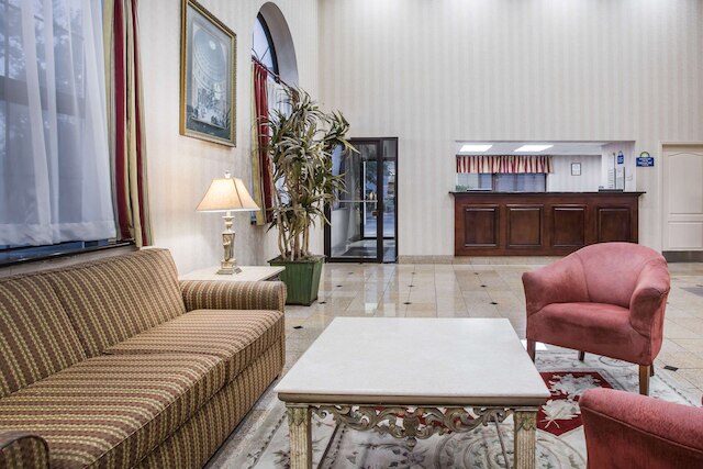 デイズ イン & スイーツ バイ ウィンダム コロンビア エアポート