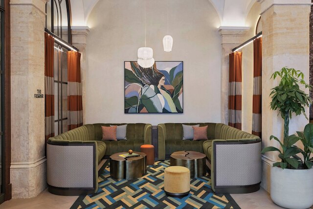 インペリアル・ライディングスクール、オートグラフ・コレクション