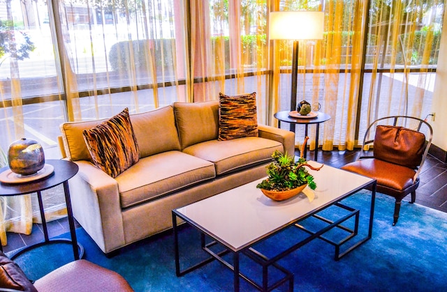 エンバシー スイーツ バイ ヒルトン オースティン ダウンタウン サウス コングレス