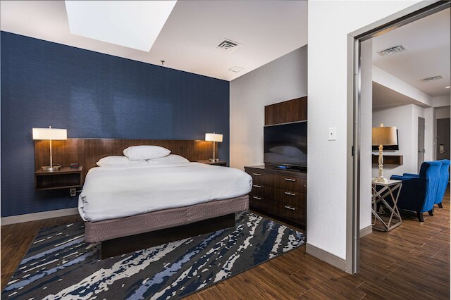 エンバシー スイーツ バイ ヒルトン インディアナポリス ダウンタウン