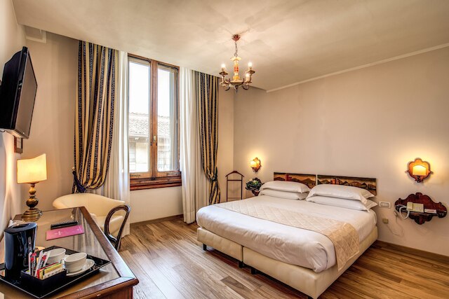 クローチェ ディ マルタ ホテル