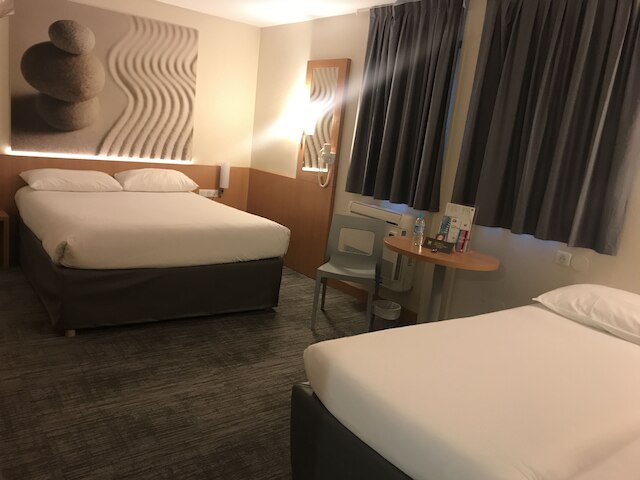 アイビス スタイル パリ ロアシー CDG