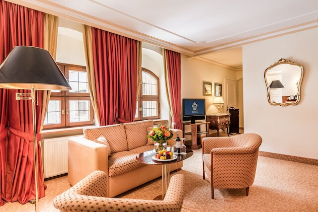 ロマンティック ホテル ビューロー レジデンツ