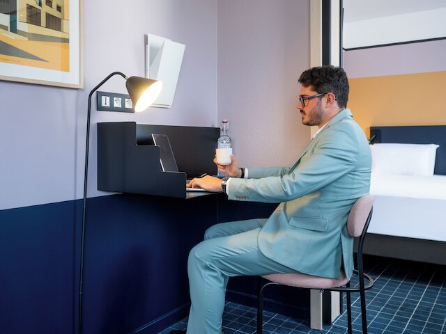 オテル メルキュール パリ 15 ポルト ドゥ ベルサイユ