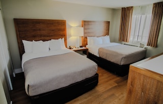 クオリティ イン & スイーツ バイ ザ パークス