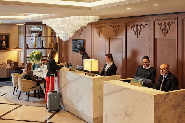 ホテル ソフィテル パリ ボルティモア トゥール エッフェル