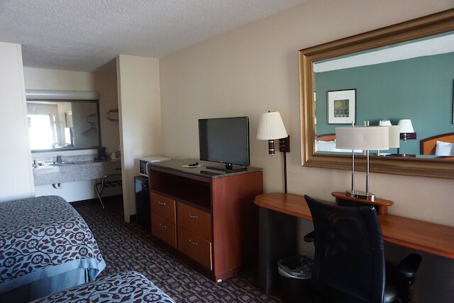 デイズ イン バイ ウィンダム オーガスタ ウィーラー ロード