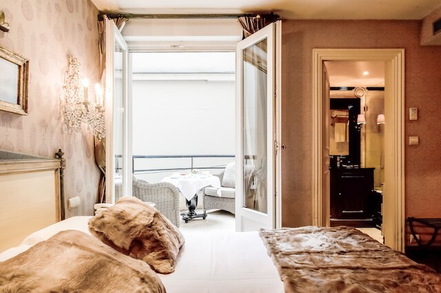 オテル シャトーブリアン シャンゼリゼ