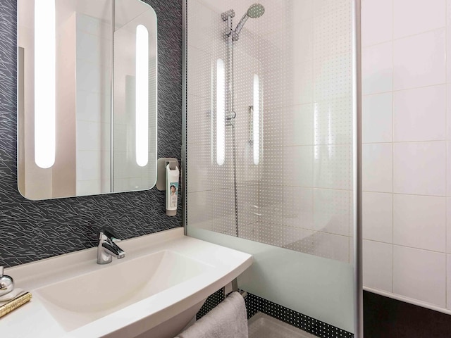 イビス トノン センター ホテル