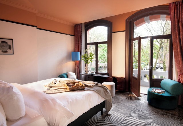 ヤン ルイケン アムステルダム