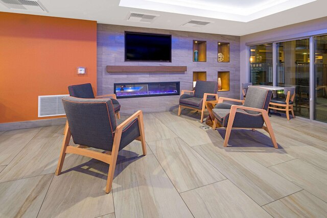 ラ キンタ イン & スイーツ バイ ウィンダム オレンジ カウンティ エアポート