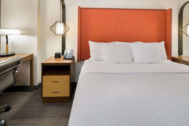 ラ キンタ イン & スイーツ バイ ウィンダム オレンジ カウンティ エアポート