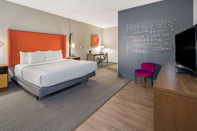 ラ キンタ イン & スイーツ バイ ウィンダム オレンジ カウンティ エアポート