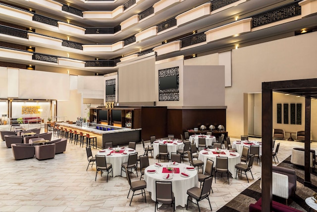 エンバシー スイーツ バイ ヒルトン フェニックス ダウンタウン ノース