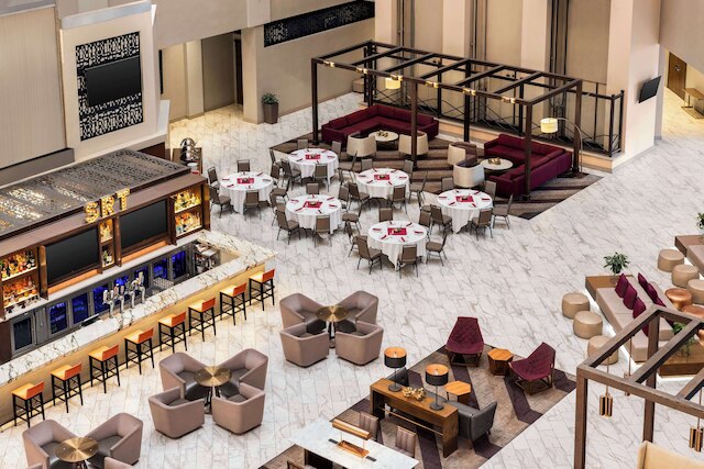 エンバシー スイーツ バイ ヒルトン フェニックス ダウンタウン ノース