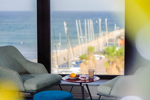 ヘロッズ ホテル テル アビブ バイ ザ ビーチ