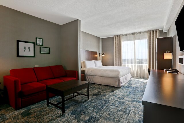 フォーポイント バイ シェラトン・トロント ミシサガ