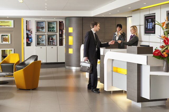 ノボテル パリ リュエル マルメゾン