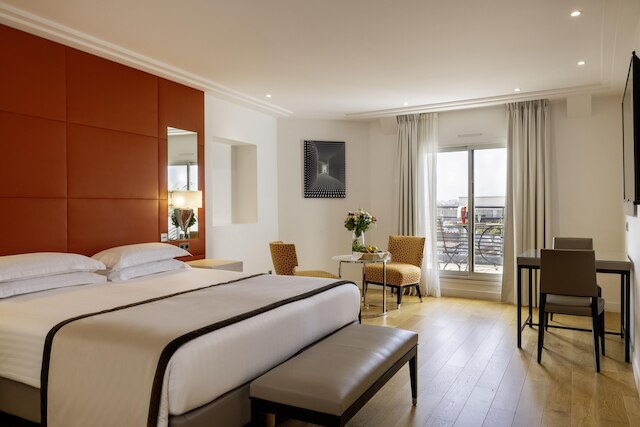 ホテル デ カスティリョーネ