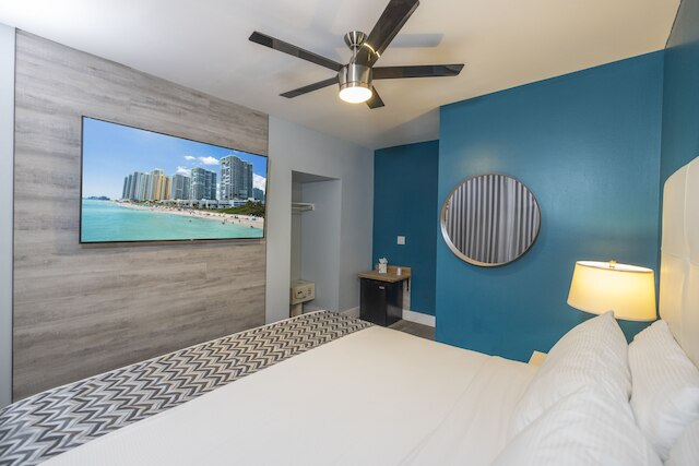 ザ コロニー ホテル