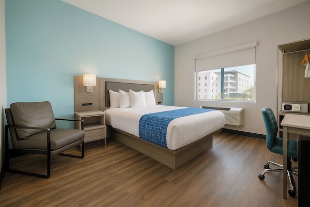 トラベロッジ バイ ウィンダム LAクス