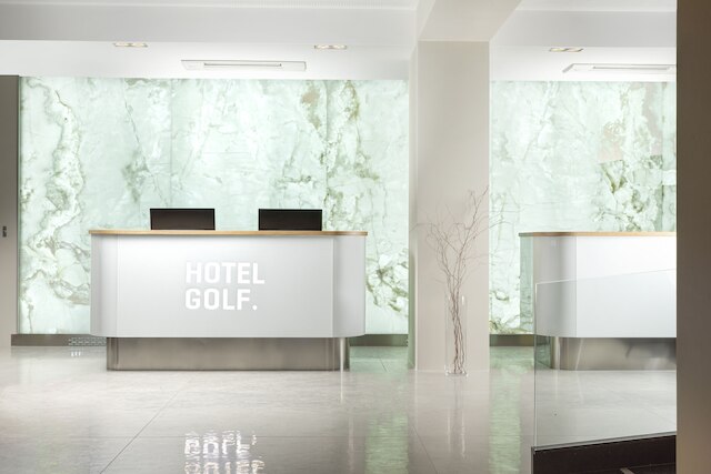 ホテル ゴルフ プラハ