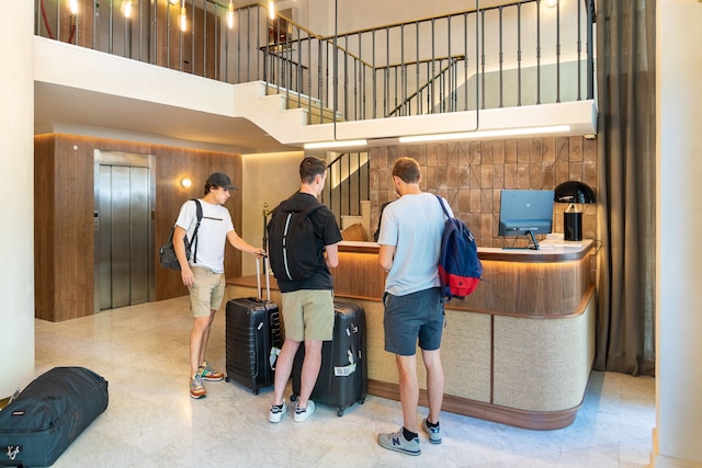 ホテル カレドニアン