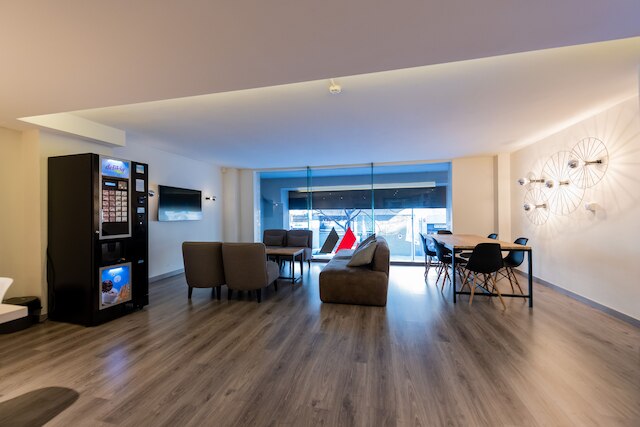 アパートホテル アテネア カラブリア