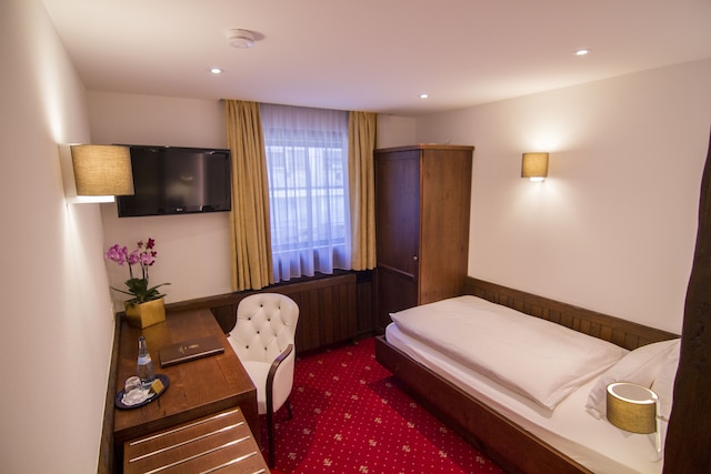 ツァ ヴェインスタイジ