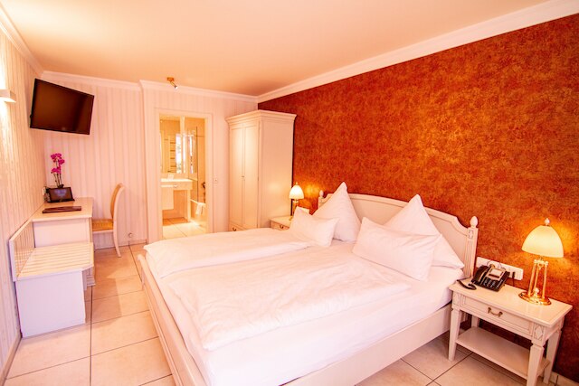 ツァ ヴェインスタイジ