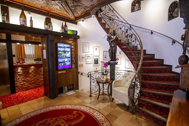 ツァ ヴェインスタイジ