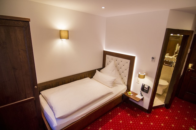 ツァ ヴェインスタイジ