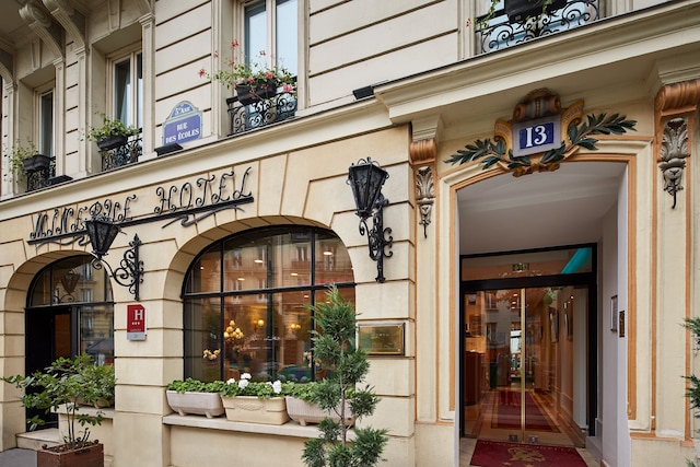 オテル ミネルヴ パリ