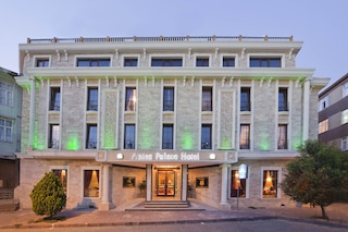 アンテア パレス ホテル & スパ