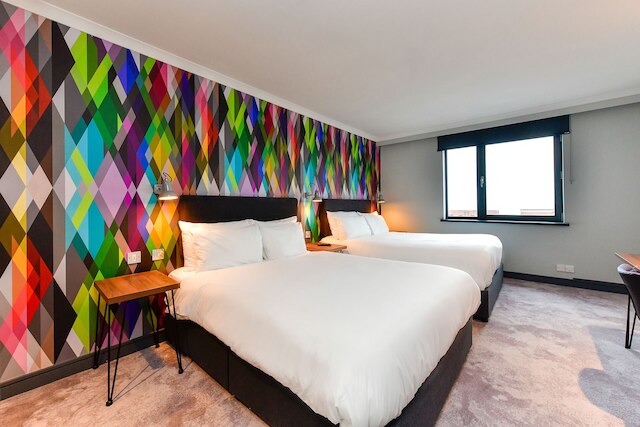 ビレッジ ホテル カーディフ