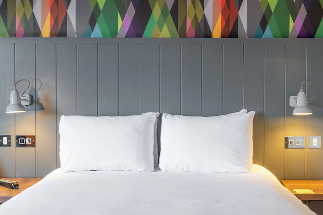 ビレッジ ホテル カーディフ