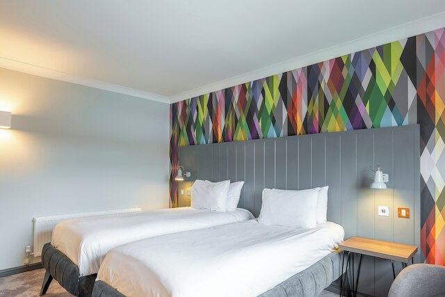 ビレッジ ホテル カーディフ