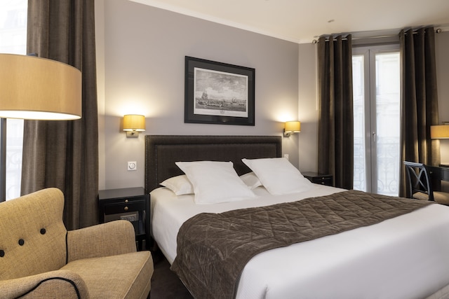 ホテル パビヨン モンソー