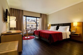 サナ リノ ホテル