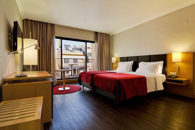 サナ リノ ホテル