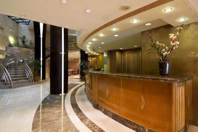 サナ リノ ホテル