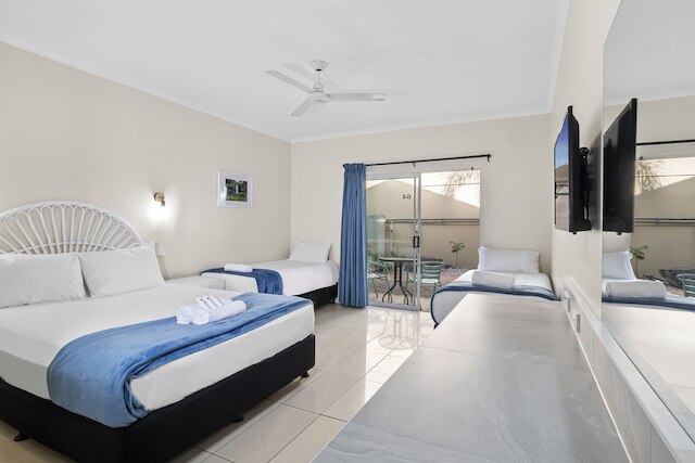 ホテル・トロピック